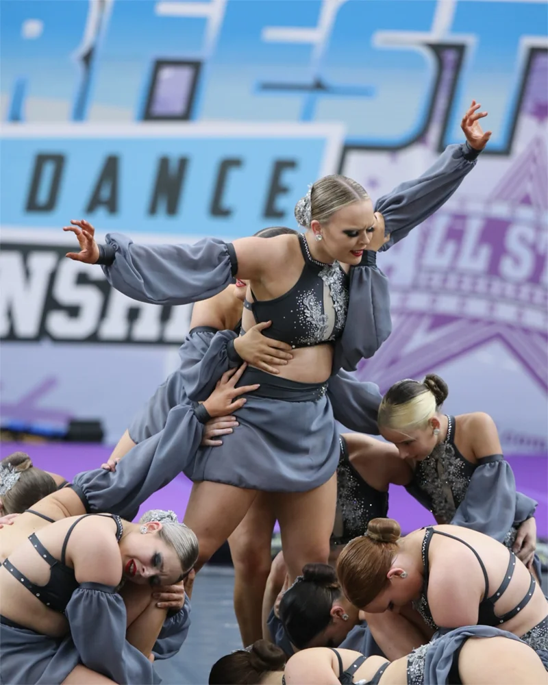 All Stars Dance on Stage